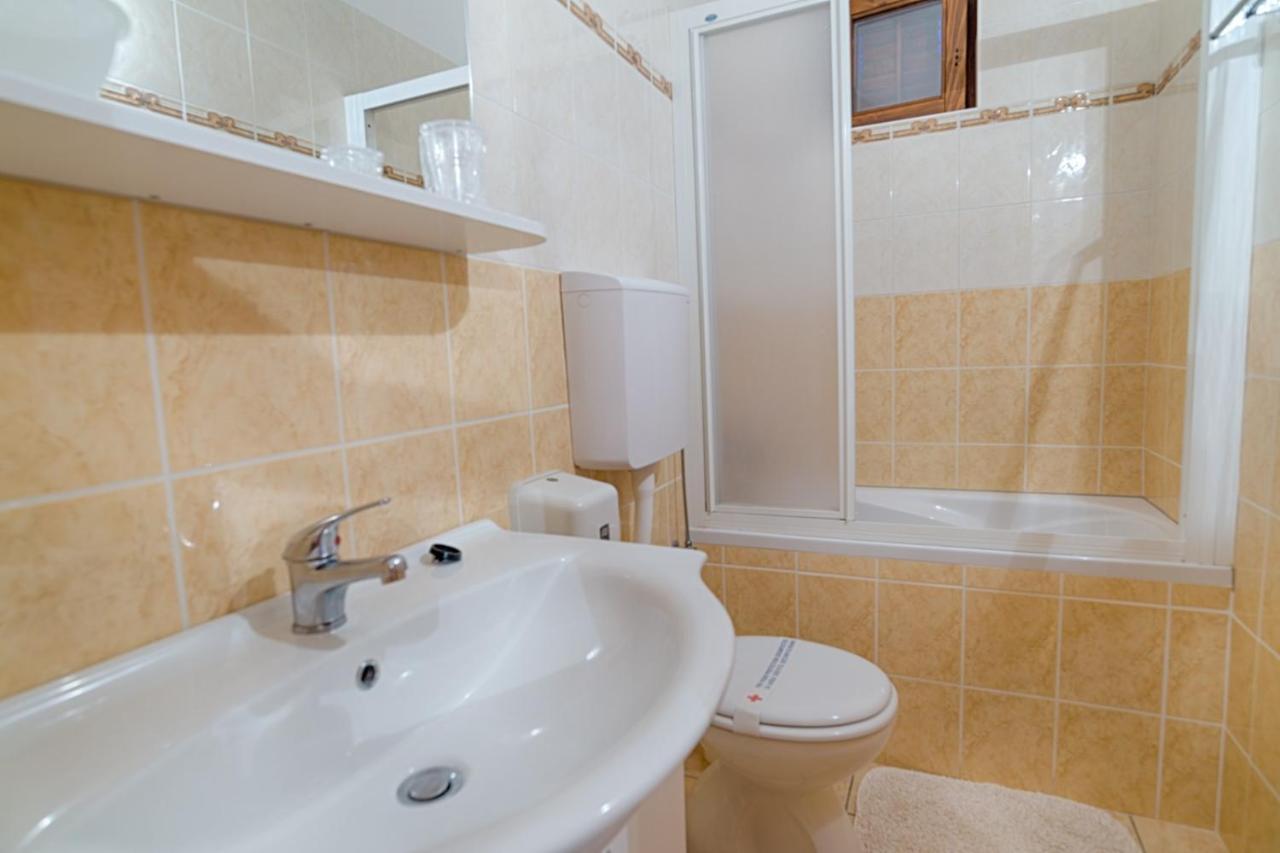 Arka Apartamento Stara Novalja Exterior foto
