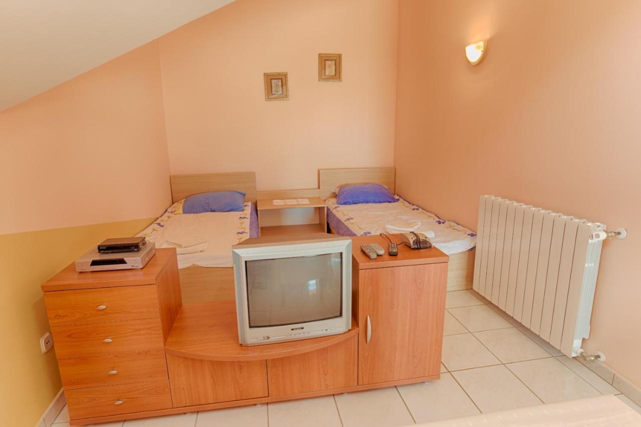 Arka Apartamento Stara Novalja Exterior foto