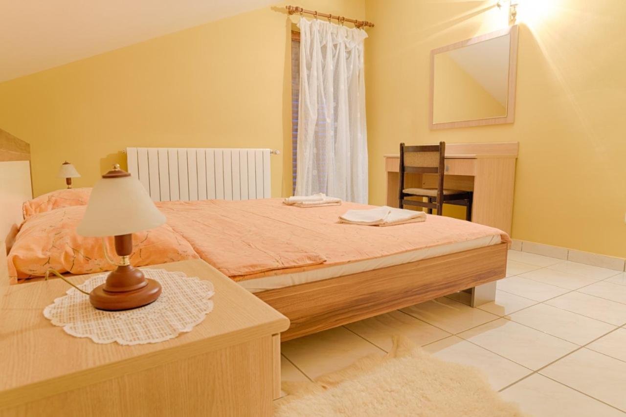 Arka Apartamento Stara Novalja Exterior foto
