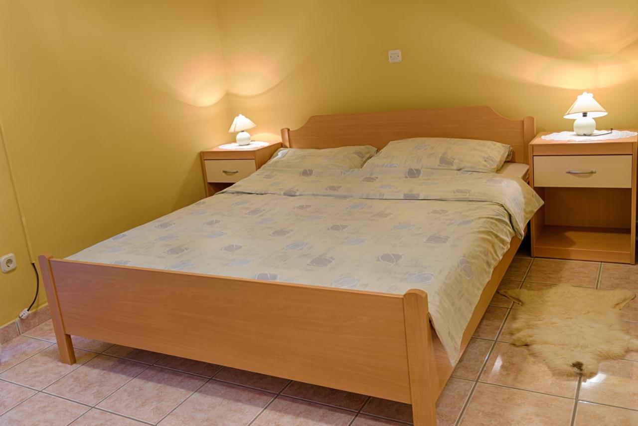 Arka Apartamento Stara Novalja Exterior foto